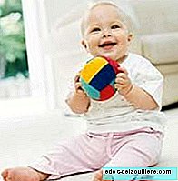 Játékok 6-9 hónapos csecsemők számára