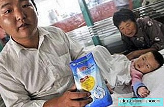 Susu "Bayi" beracun di China telah membunuh dua bayi
