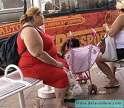 A obesidade da mãe traz complicações na gravidez e no parto