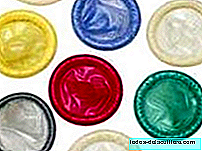 WHO priporoča šolanje otrok, ki uporabljajo kondome od petega leta starosti