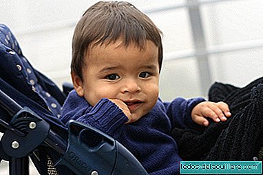 The orientation of the stroller influences the language