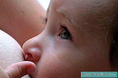 الكيمياء بين الرضيع وأمي أثناء الرضاعة الطبيعية