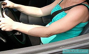 Säkerheten för den gravida kvinnan i bilen