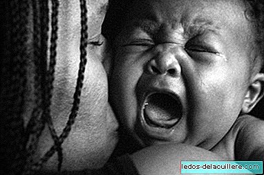 الأمهات اللائي يلدن بشكل طبيعي أكثر حساسية لبكاء الأطفال