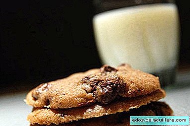 स्नैक कुकीज़ के साथ दूध, लेकिन सिर्फ कोई कुकी नहीं