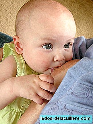 Bayi yang menyusu mempunyai demam yang kurang selepas suntikan