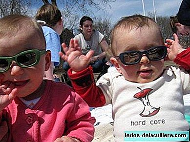 Babies should wear sunglasses