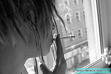 ילדים החיים עם עשן מעשנים את המקבילה לחמש סיגריות ביום