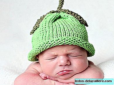 قبعات التريكو جميلة لحديثي الولادة