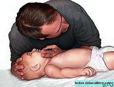 First aid: cardiopulmonary resuscitation of a baby (I)