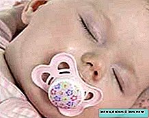 Pros and cons of pacifier use