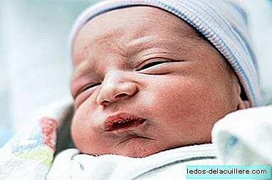 Că un nou-născut este contaminat de mama lui pare să fie cel mai recomandat