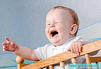Skeleton cradle syndrome: when the baby wakes up crying every time you try to leave it in the crib