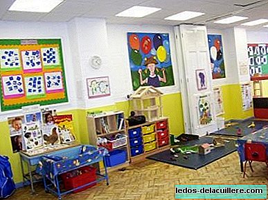독일 유치원은 아이들이 알몸으로 놀 수 있도록 추문을 일으킨다
