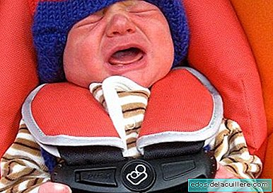 Reisen mit dem Auto mit Babys: wenn sie nicht aufhören zu protestieren