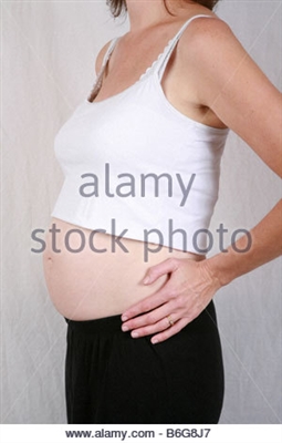 La donna incinta che navigò fino a nove mesi di gestazione