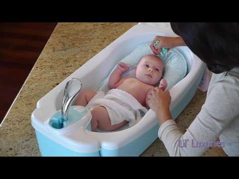 Baby Bath Spa: das Bad der schlafenden Zwillinge, das das Leben im Mutterleib nachahmt