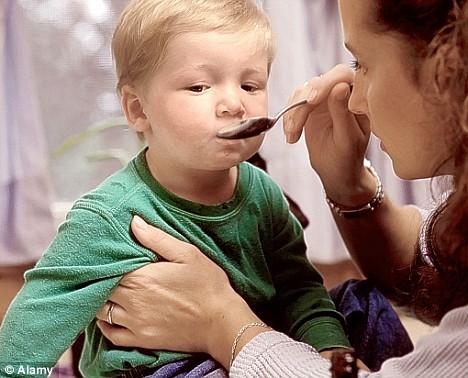 イブプロフェンとパラセタモールを交互に使用して子供の発熱を治療することは推奨されません
