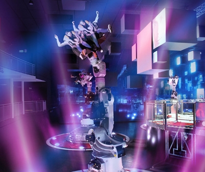 Видеоклипът на роботите Futuroscope танцува с музиката на DJ Мартин Солвейг