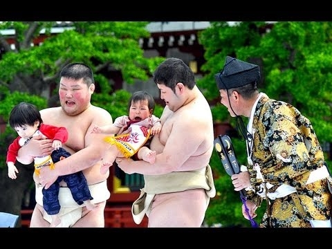Naki Sumo, de "wedstrijd" van baby's die huilen