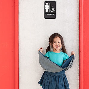 ゴーガール：女の子が公衆トイレでおしっこするためのソリューション