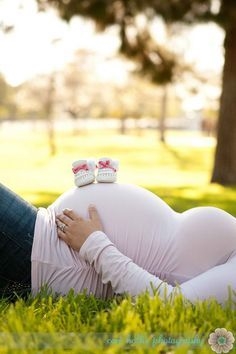 Fotografie de sarcină: nouă idei creative pentru a vă face o ședință foto însărcinată