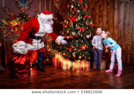 Magie de Noël: 19 annonces de Noël émotionnelles avec des enfants
