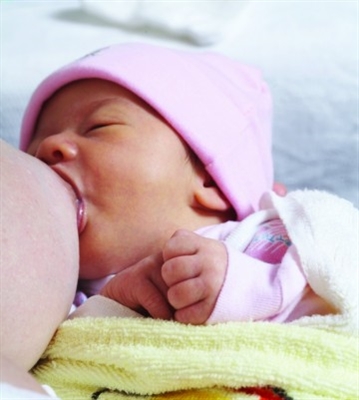 Breastfeeding after a C-section (my experience)
