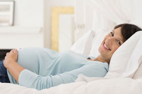 Как да спите бебето си за по-малко от минута?: Баща го учи на видео
